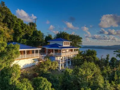 Pelican Peak — 3-bedroom villa in Apple Bay Beach, Tortola, BVI