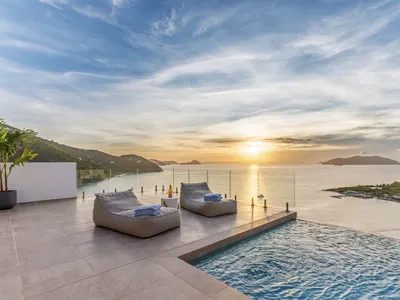 Casa Del Sol — 4-bedroom villa in Cane Garden Bay, Tortola, BVI